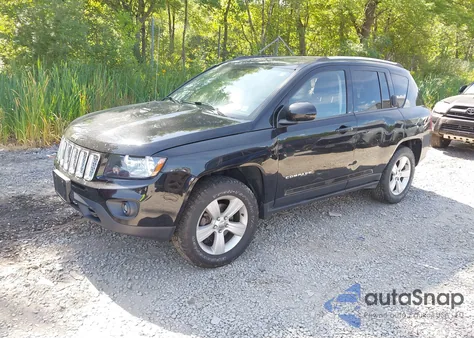 2014 Jeep Compass Latitude z USA, uszkodzony, nr VIN 1C4NJDEB9ED784604